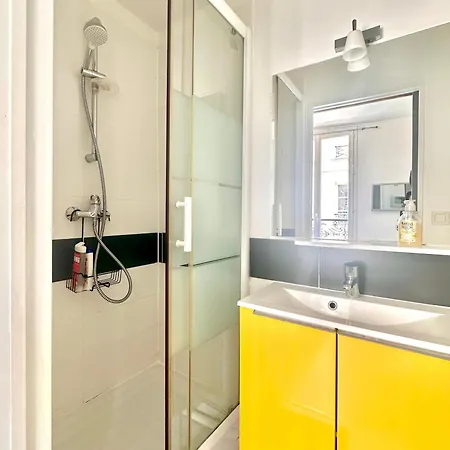 Comfortable And Secure Montmartre Berthe Апартаменты Париж