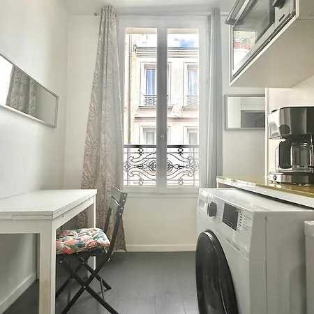 Апартаменты Comfortable And Secure Montmartre Berthe
