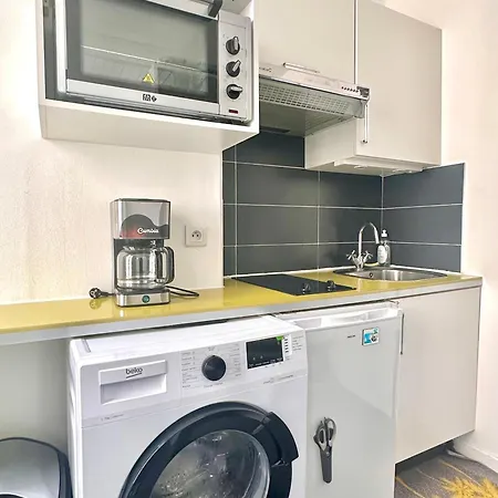 Comfortable And Secure Montmartre Berthe Апартаменты Париж